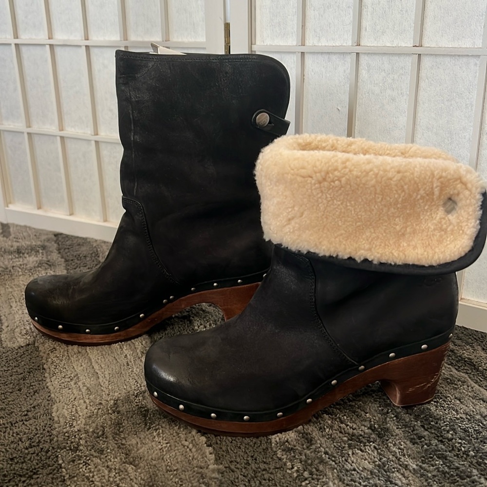 UGG Clog Boots - Lynnea